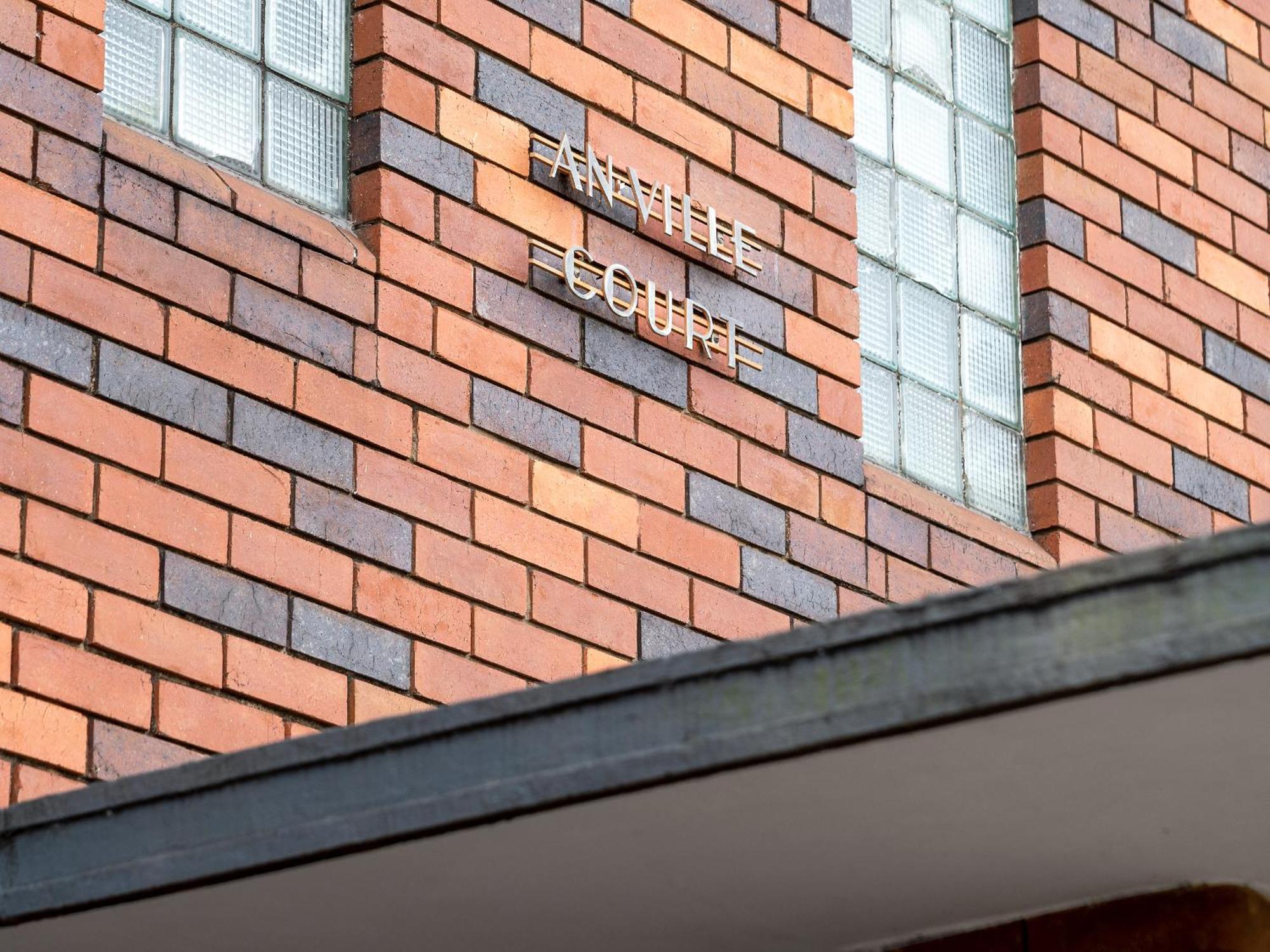 Anville Court Brisbane Bagian luar foto