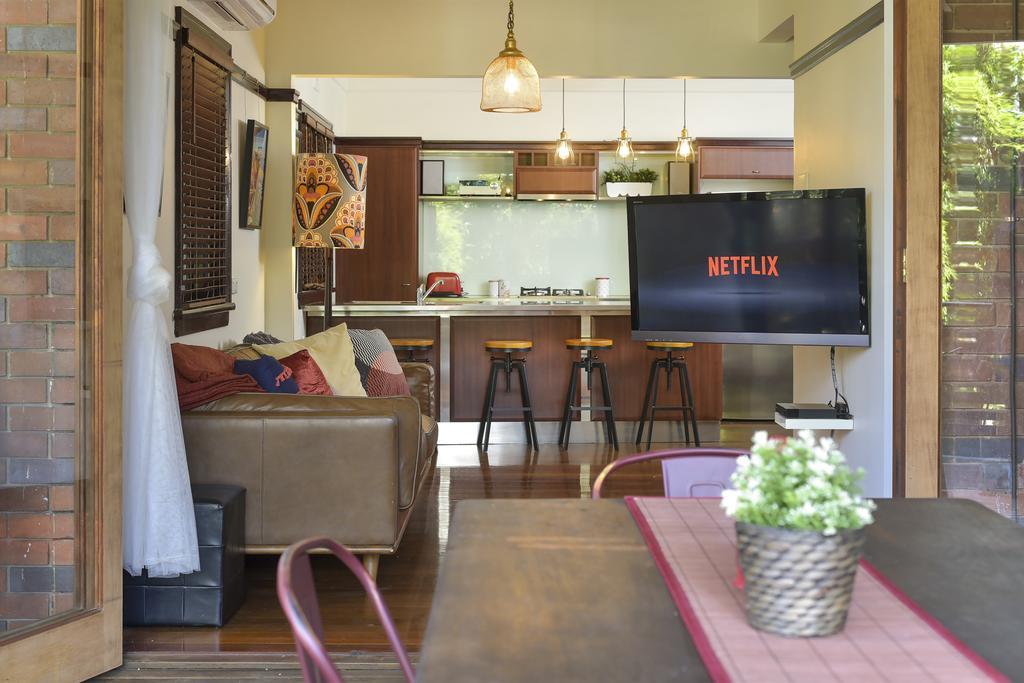 Anville Court Brisbane Bagian luar foto